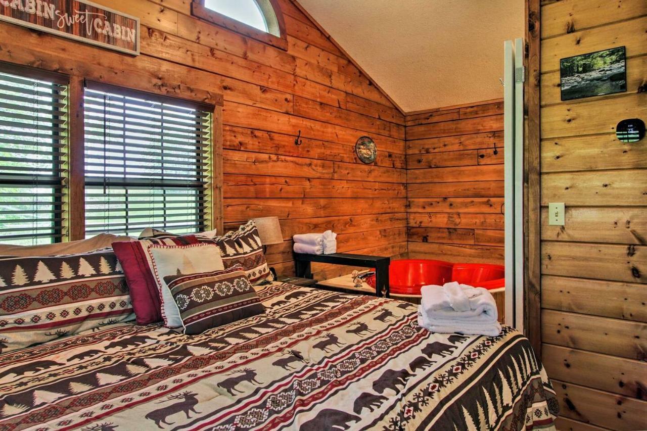 River Rush- Cozy Riverfront Cabin 5 Mi To Pigeon Forge Sevierville Exteriör bild