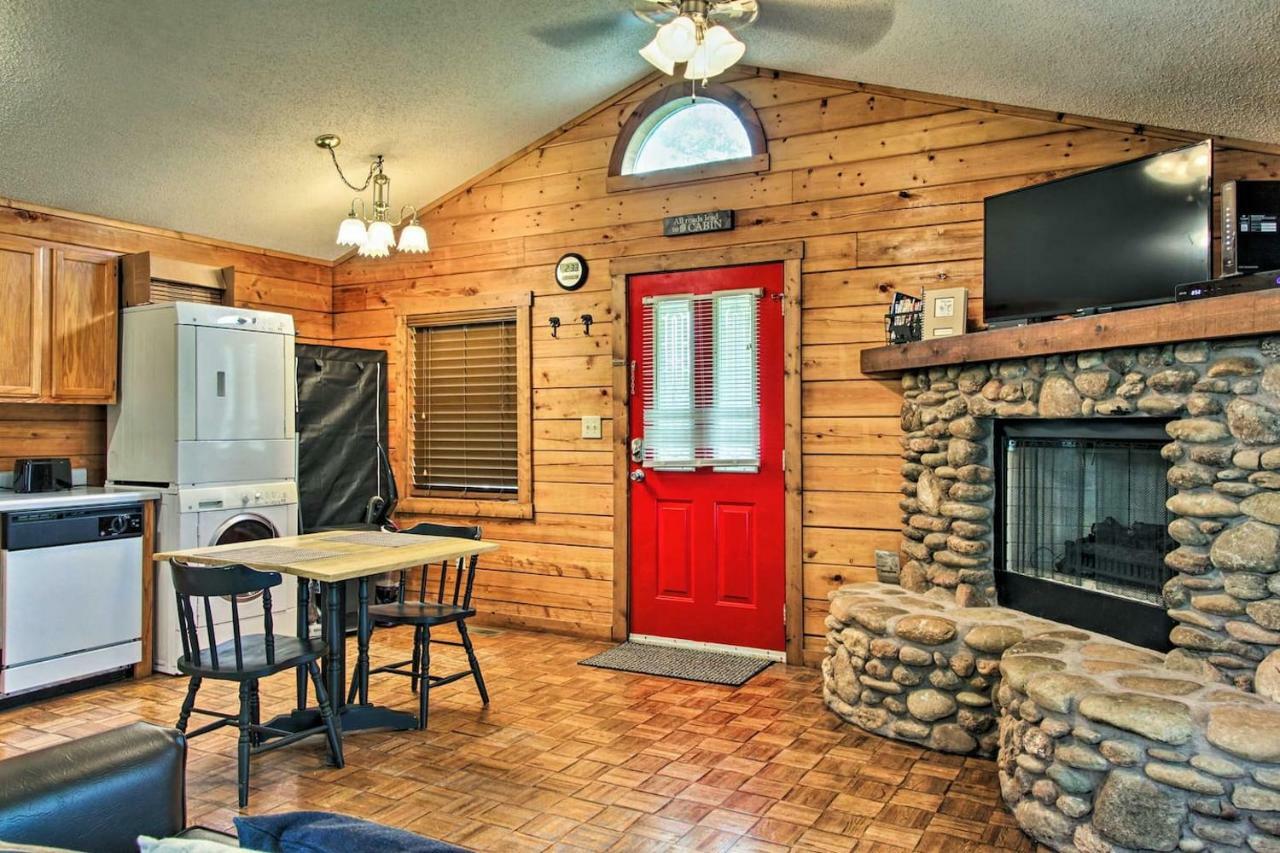 River Rush- Cozy Riverfront Cabin 5 Mi To Pigeon Forge Sevierville Exteriör bild